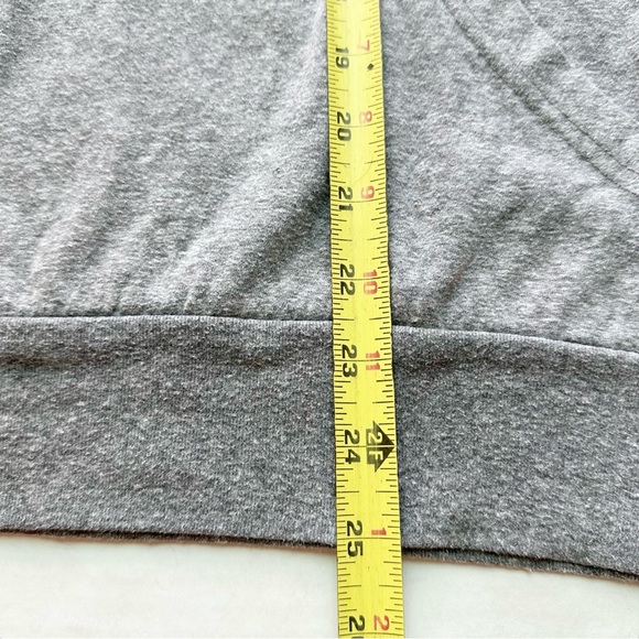 Death Valley National Park Lightweight Hoodie
In grey and blue - Picture 13 of 15